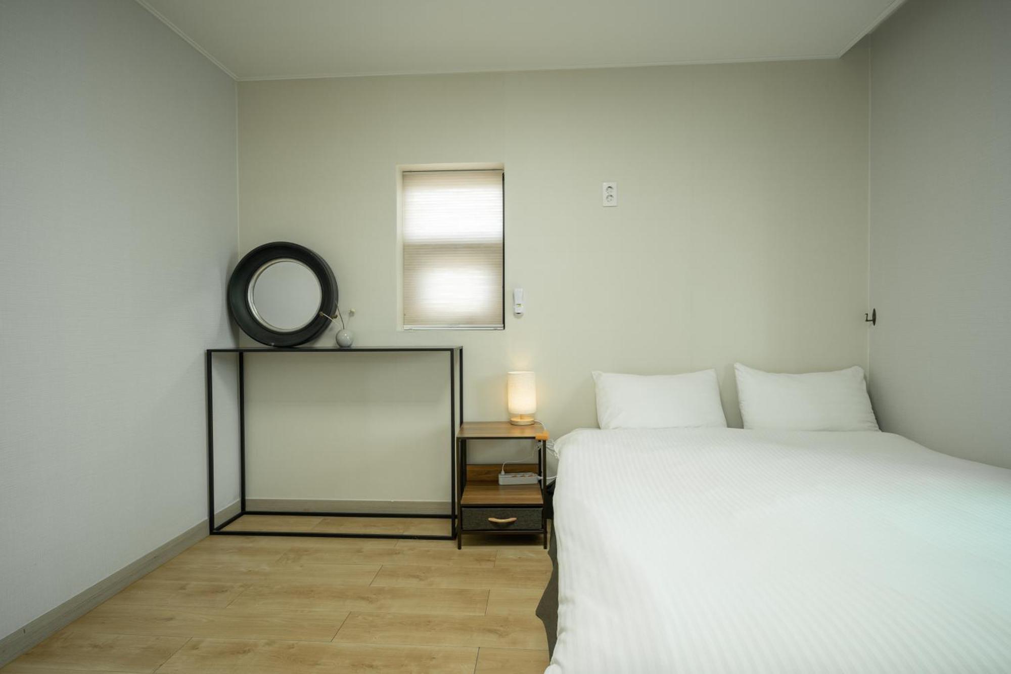 Living In Jeju Island Apartment Exterior photo