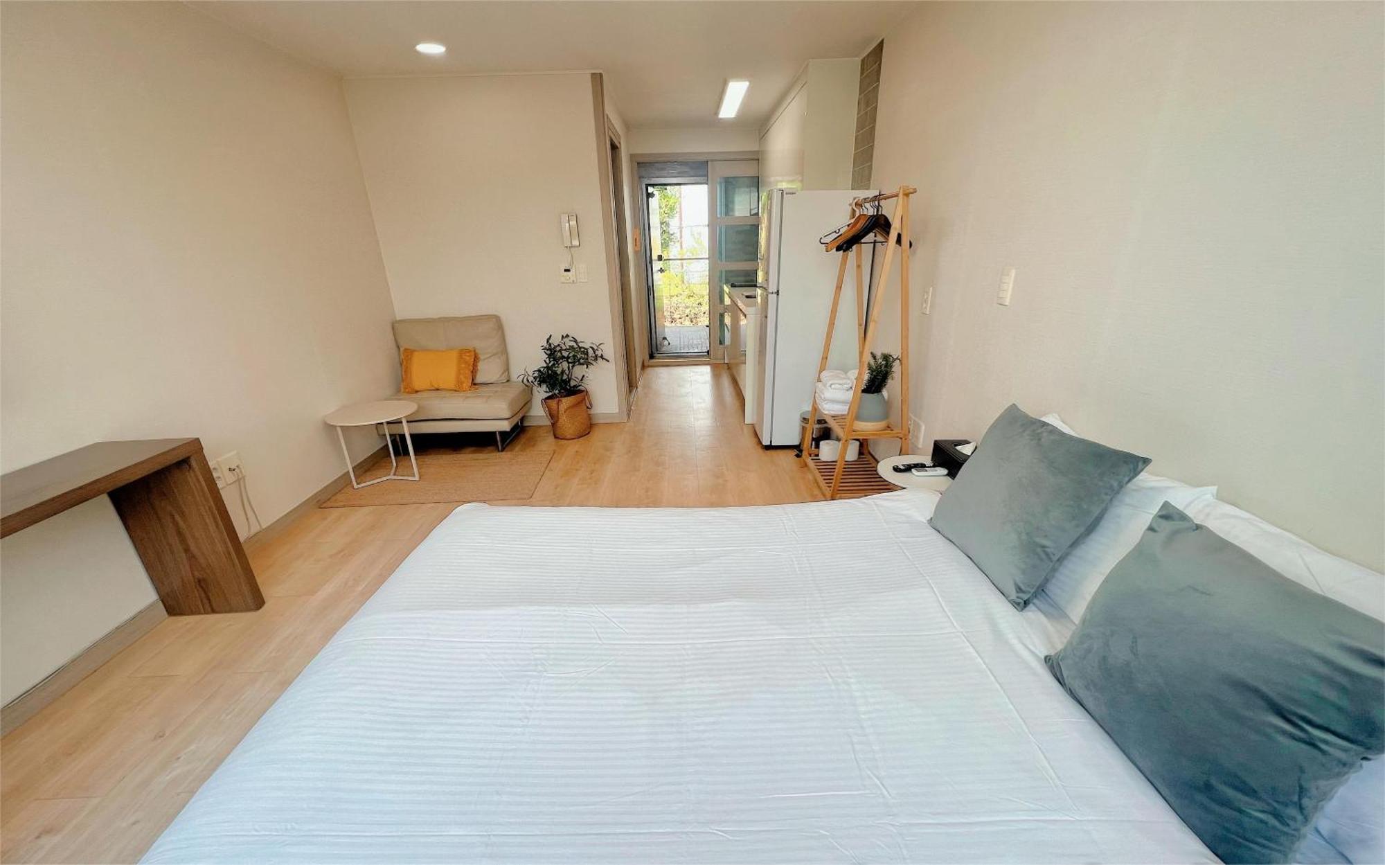 Living In Jeju Island Apartment Exterior photo